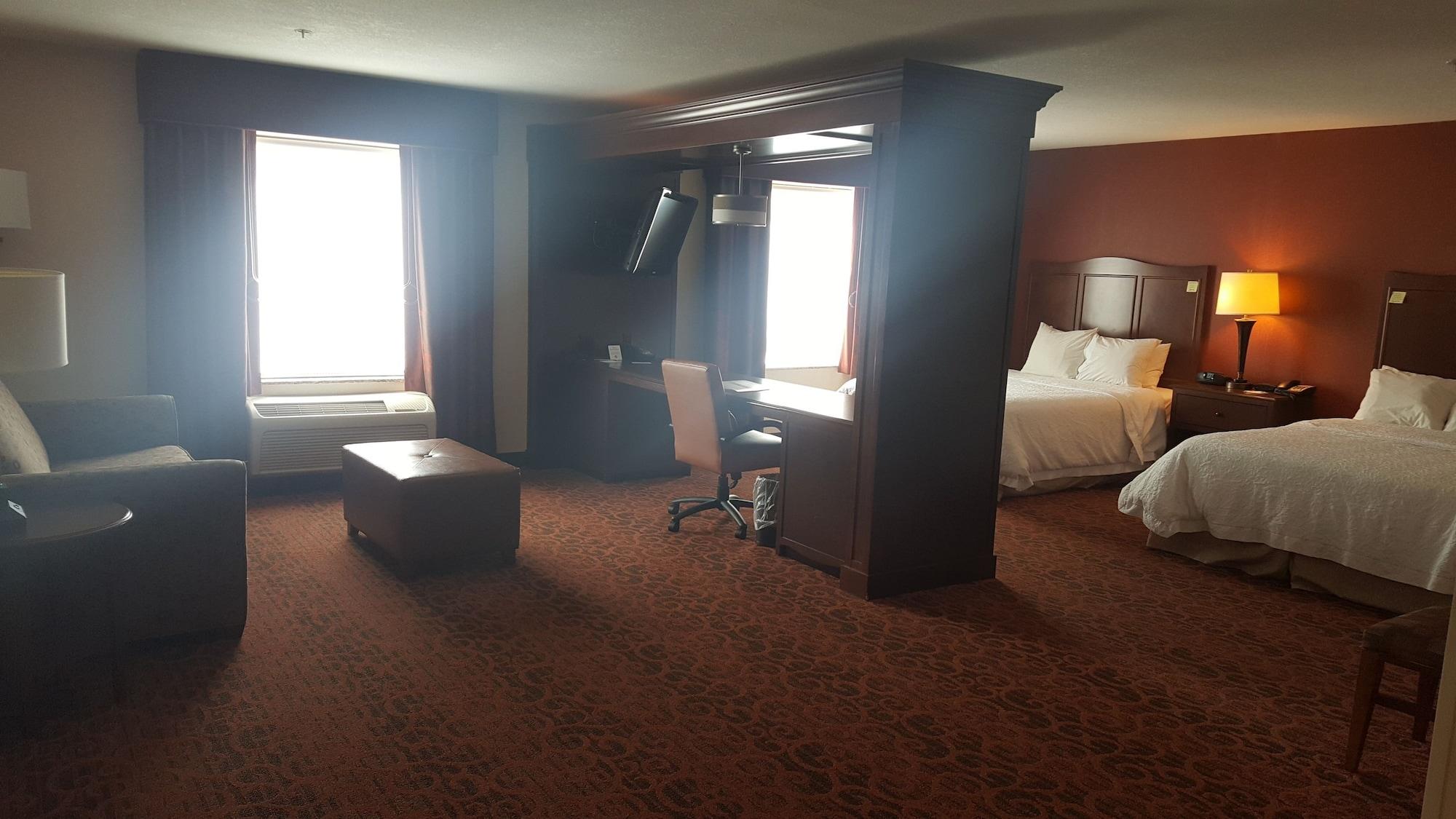 Hampton Inn&Suites Peru Bagian luar foto