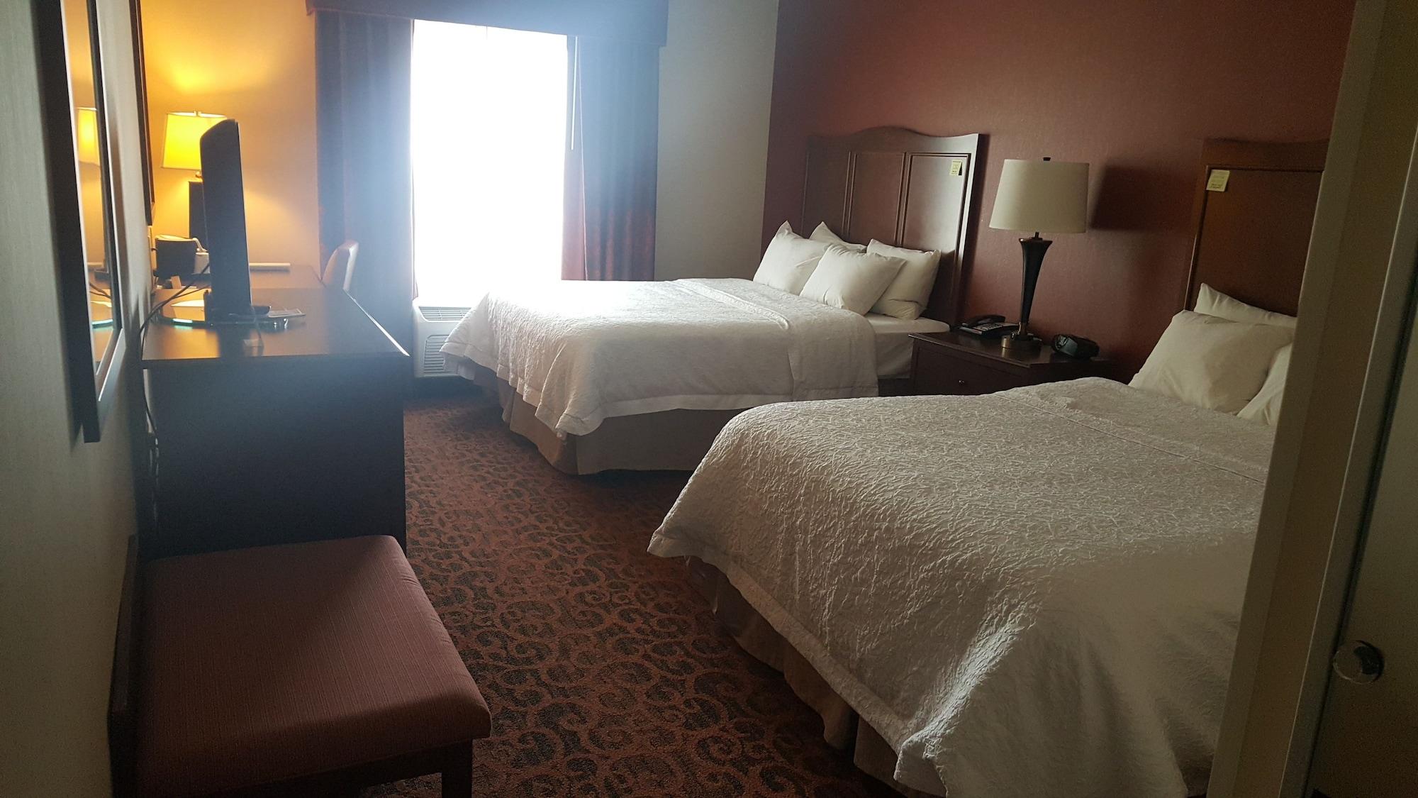 Hampton Inn&Suites Peru Bagian luar foto